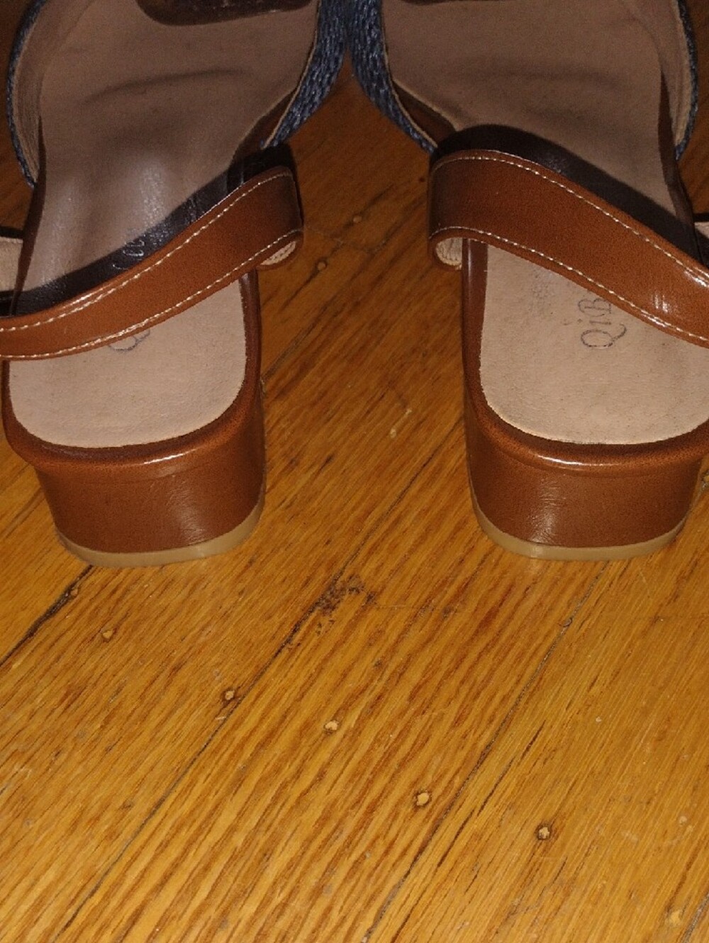 Pointed Toe Slingback Flats in Navy and Brown - Picture 3 of 5